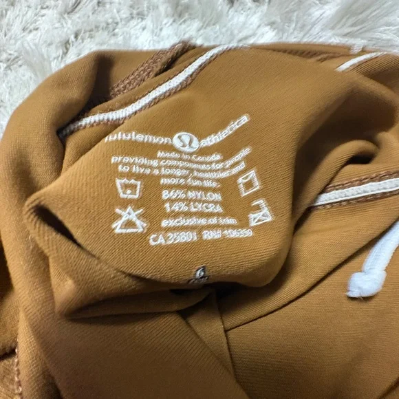 Lululemon bundle 4 pieces sz 6 - Picture 9 of 16